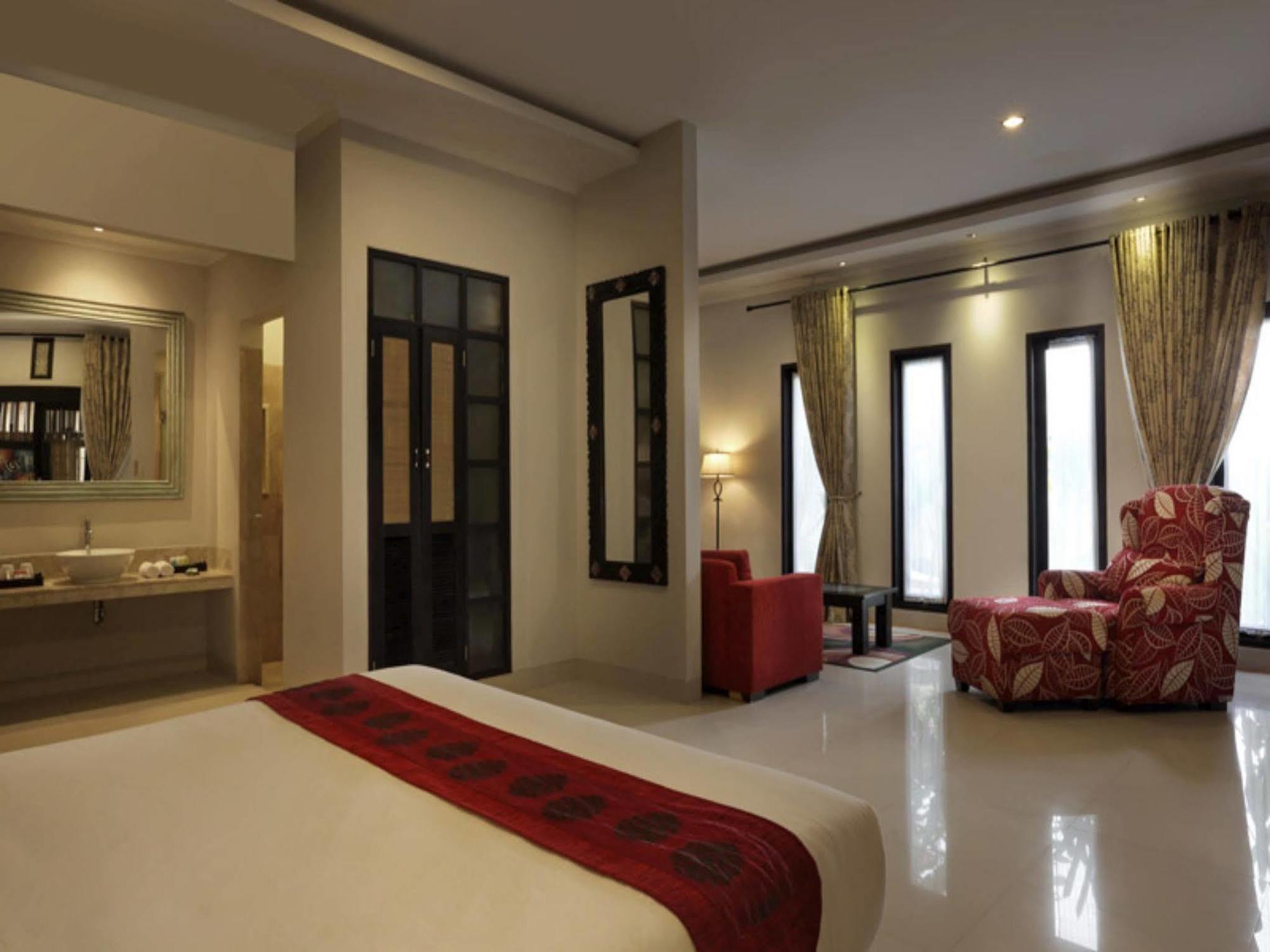Vamana Resort - Chse Certified Gili Trawangan Exterior photo